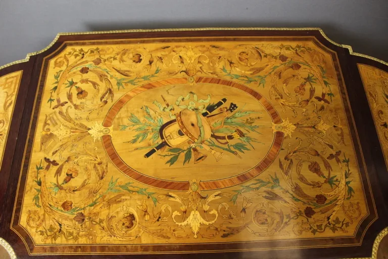 Table De Milieu Napoléon III En Marqueterie Vers 1880