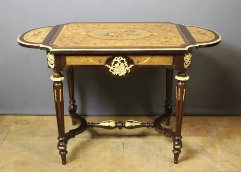 Table De Milieu Napoléon III En Marqueterie Vers 1880
