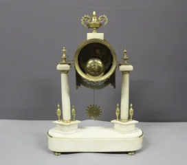 LOUIS XVI-UHR