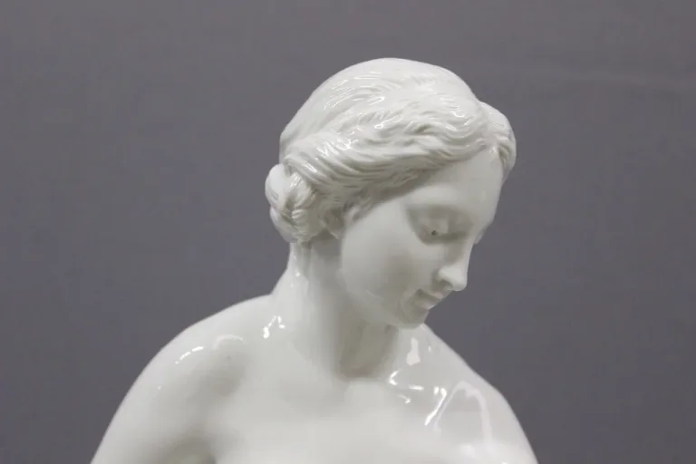 Venus Au Bain Porcelaine De Villenauxe La Grande XX