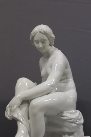 Venus Au Bain Porcelaine De Villenauxe La Grande XX