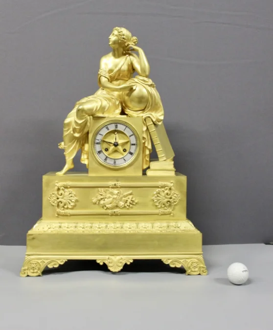 Pendule Restauration En Bronze Doré , Allégorie à l'Astronomie Début XIX