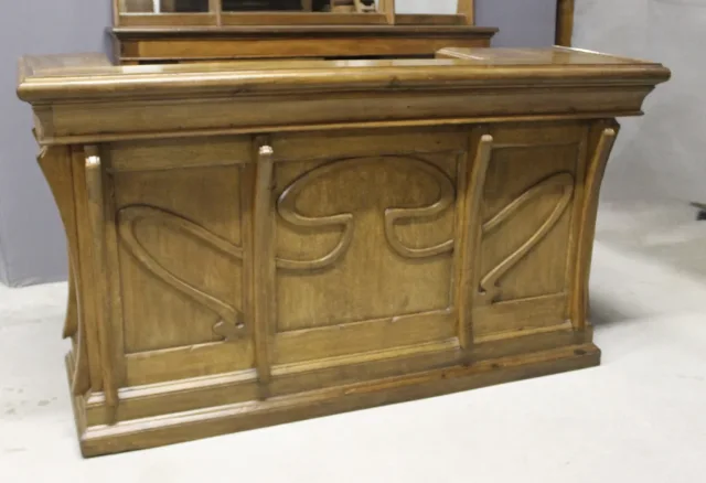 Bar Art Nouveau Et Son Verrier En Chêne Vers 1900