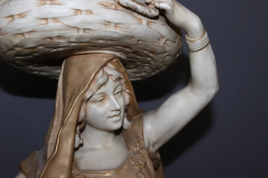 PORCELAIN FIGURE