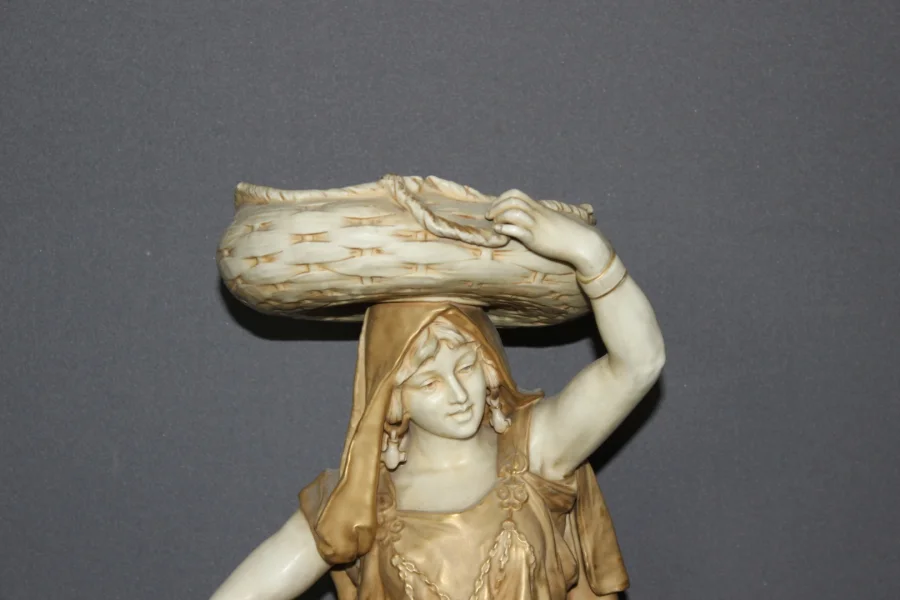 PORCELAIN FIGURE