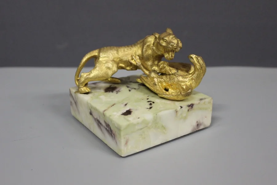 Bronze Doré , Tigre Attaquant Un Aigle Vers 1900