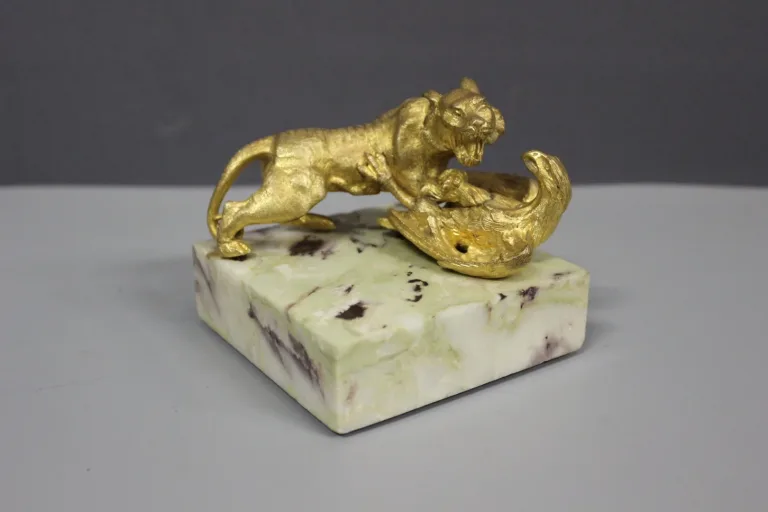 Bronze Doré , Tigre Attaquant Un Aigle Vers 1900