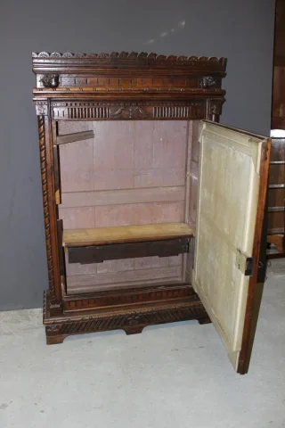 Bonnetière De Style Henri II En Chêne à Décor De Jeanne d'Arc Fin XIX