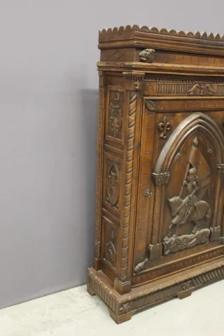 Bonnetière De Style Henri II En Chêne à Décor De Jeanne d'Arc Fin XIX