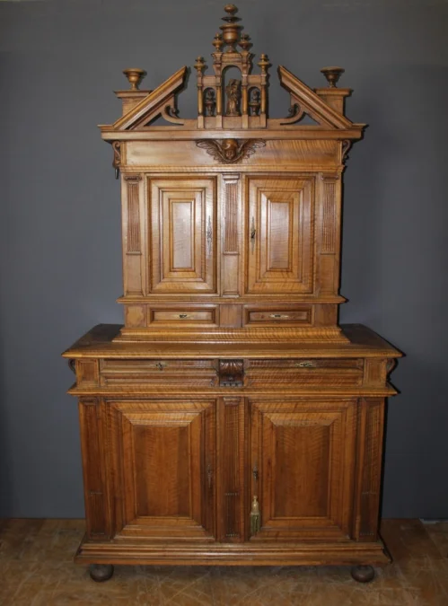 Buffet à Retrait Louis XIII En Noyer  Fin XVII Siècle