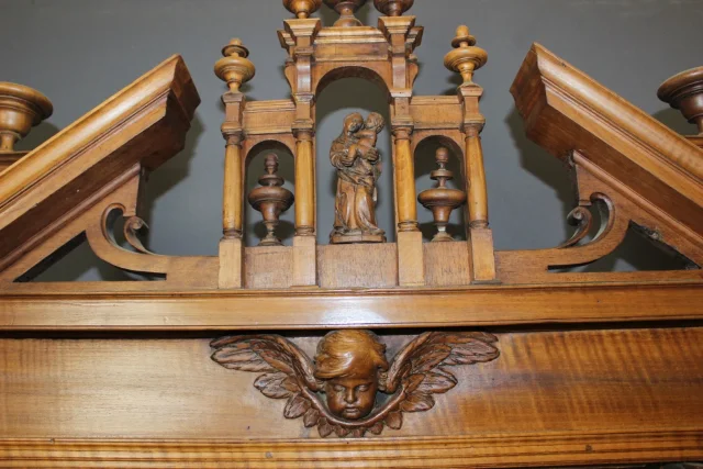 Buffet à Retrait Louis XIII En Noyer  Fin XVII Siècle