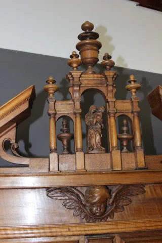 Buffet à Retrait Louis XIII En Noyer  Fin XVII Siècle