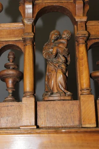 Buffet à Retrait Louis XIII En Noyer  Fin XVII Siècle