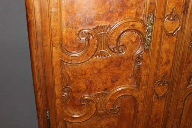 Petite Armoire Bressane En Merisier Et Frêne XIX