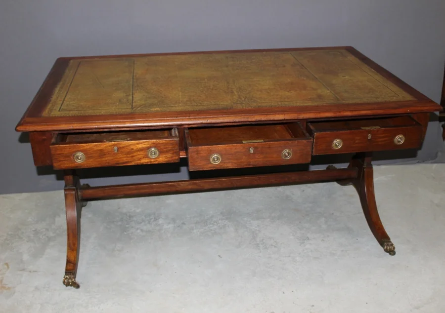 ENGLISH DESK