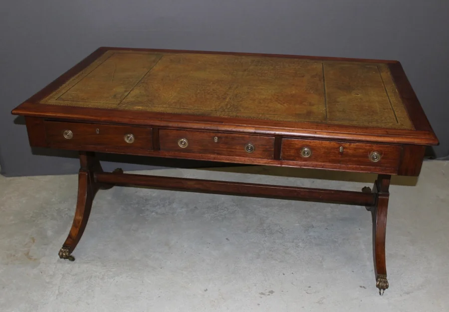 ENGLISH DESK