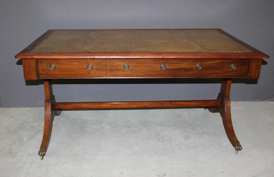ENGLISH DESK