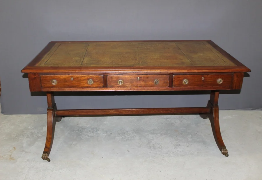 ENGLISH DESK
