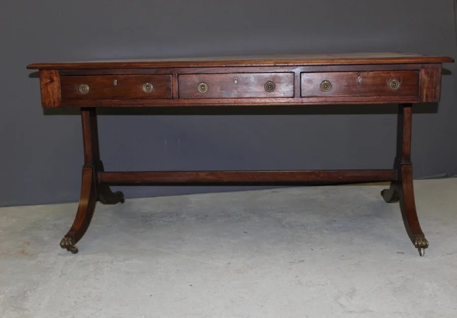 ENGLISH DESK