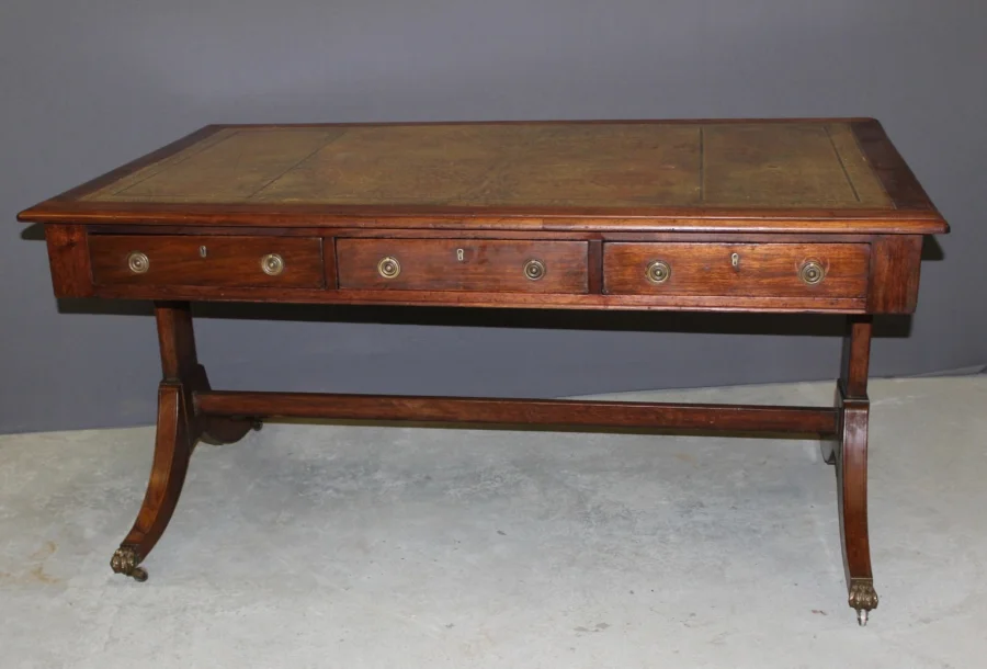 ENGLISH DESK