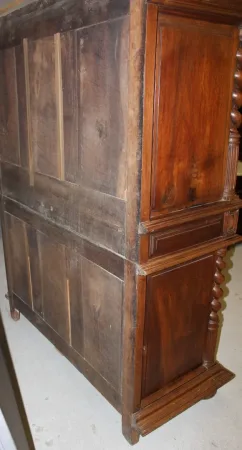 Buffet Quatre Portes Louis XIII En Noyer fin XVII