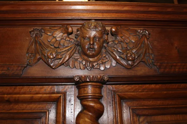 Buffet Quatre Portes Louis XIII En Noyer fin XVII