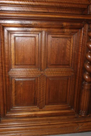 Buffet Quatre Portes Louis XIII En Noyer fin XVII