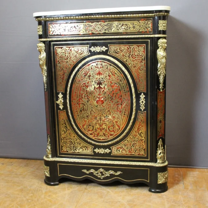 Schrank aus der Napoleon-III-Periode