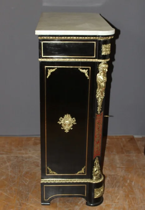 Schrank aus der Napoleon-III-Periode