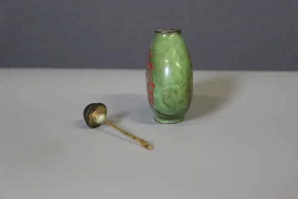 Tabatière émaillée Au Corail Rouge , Chine , Début XX