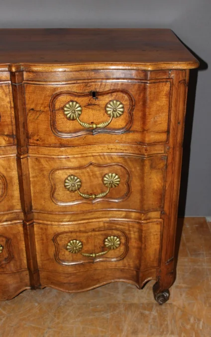 Commode Arbalète En Noyer XVIII