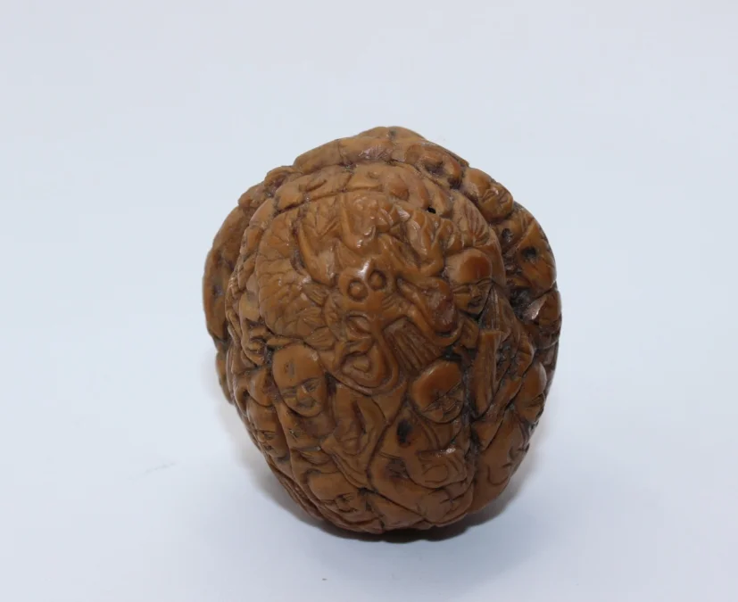 Noix Sculptée De Sage Et Dragon , Chine Fin XIX