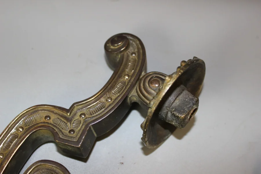 DOOR KNOCKER