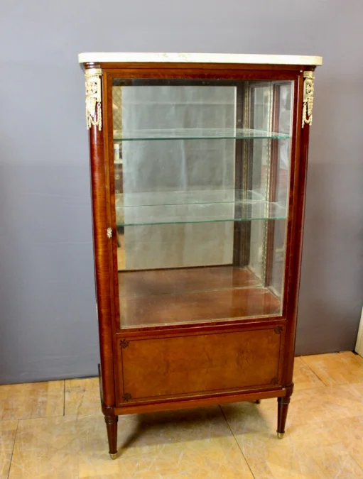 Vitrine en acajou et marqueterie fin XIX