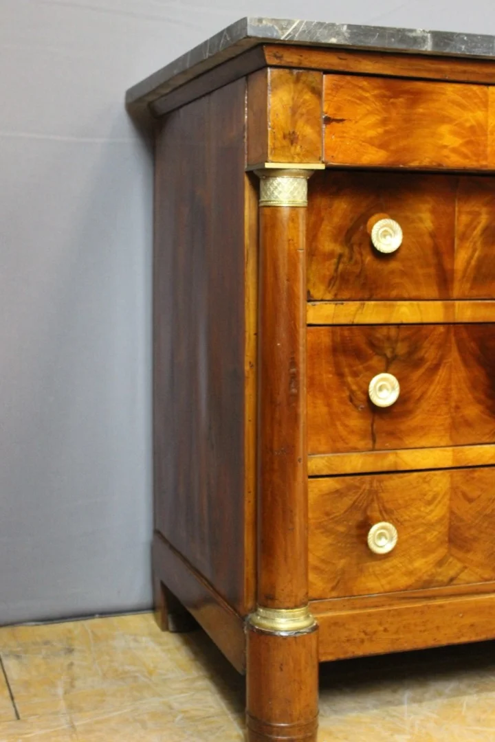 Commode Empire à colonnes Détachées en noyer début XIX