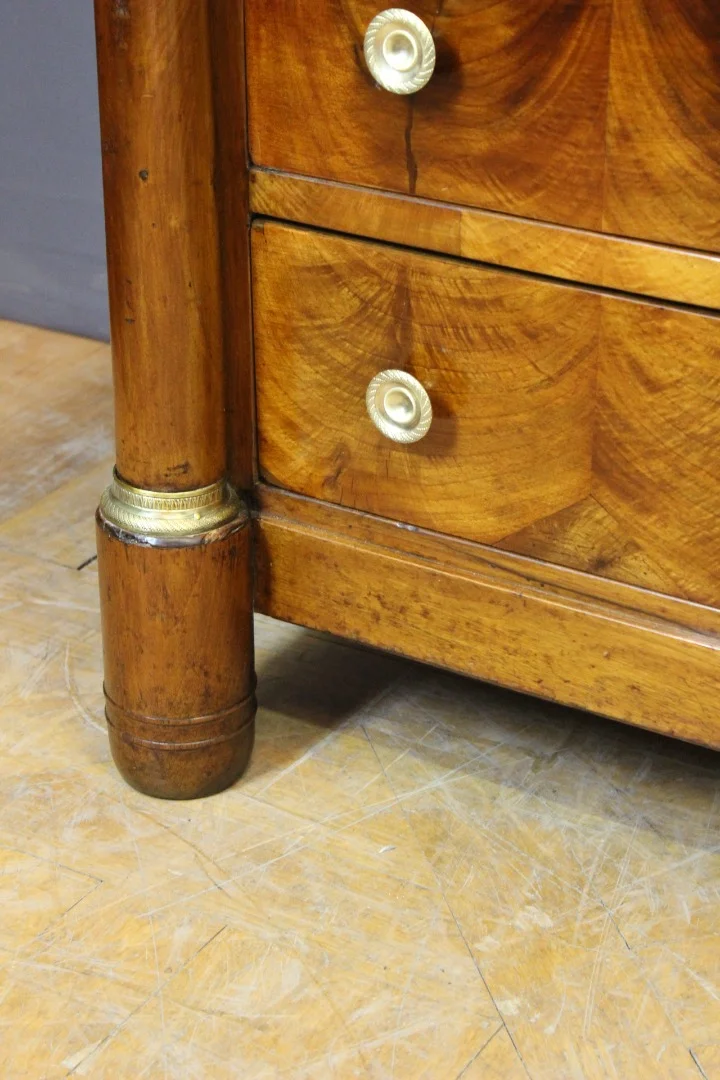 Commode Empire à colonnes Détachées en noyer début XIX