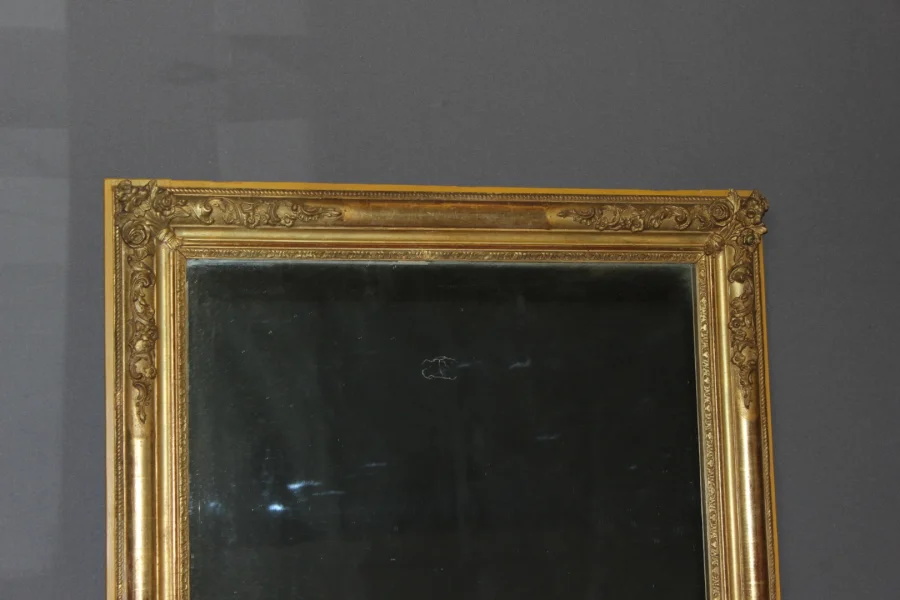 Miroir restauration en stuc doré XIX