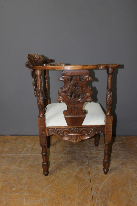 SILLÓN DE ESQUINA DEL SIGLO XIX