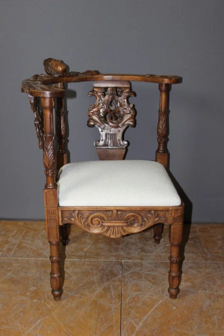 SILLÓN DE ESQUINA DEL SIGLO XIX
