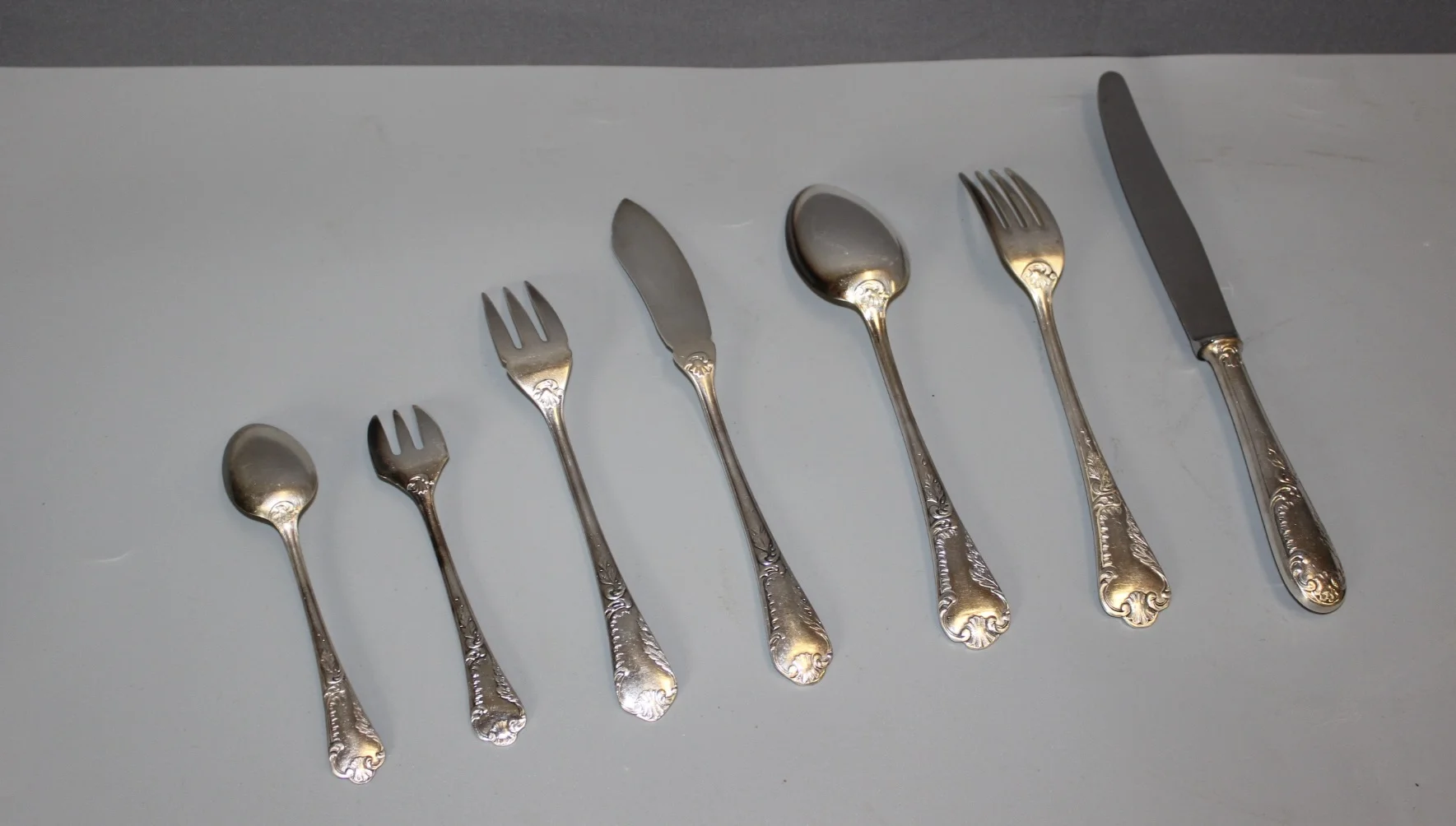Ménagère de style Louis XV , 84 pièces par François Frionnet