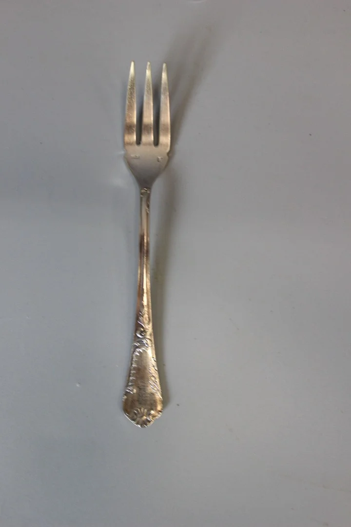 Ménagère de style Louis XV , 84 pièces par François Frionnet
