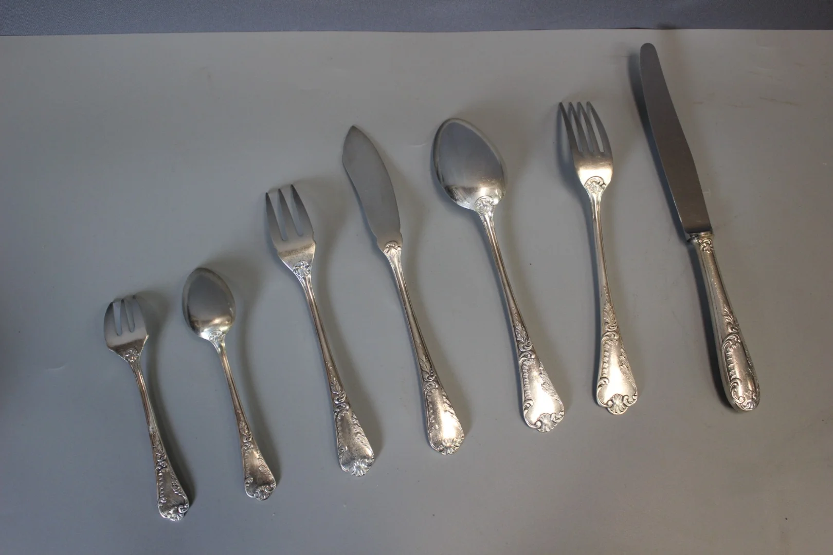 Ménagère de style Louis XV , 84 pièces par François Frionnet