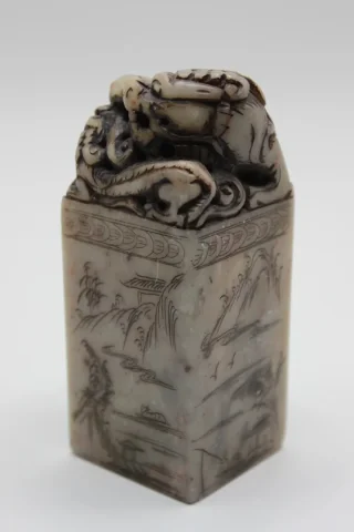 Cachet en Stéatite aux dragons vers 1900