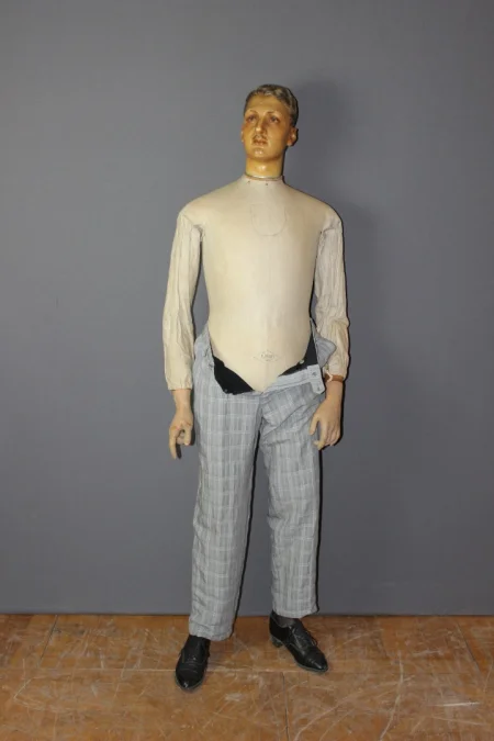 Mannequin de marque IMANS grandeur nature vers 1940