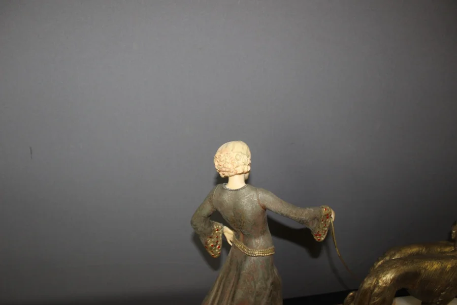 Chryséléphantine , Femme aux Lévriers  Par Georges Gori vers 1925