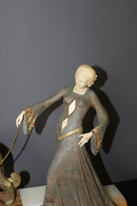Chryséléphantine , Femme aux Lévriers  Par Georges Gori vers 1925