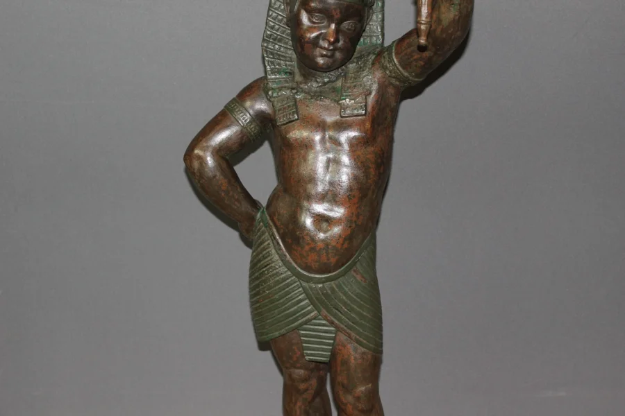 NUBIAN FLARE HOLDER
