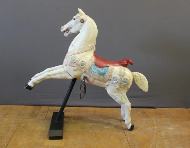 メリーゴーランドの馬