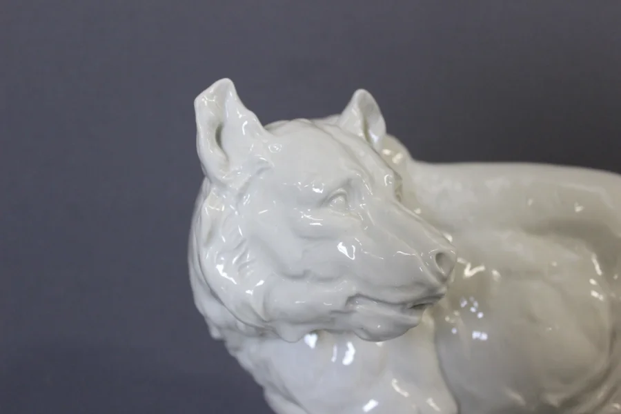 PORCELAIN BEAR