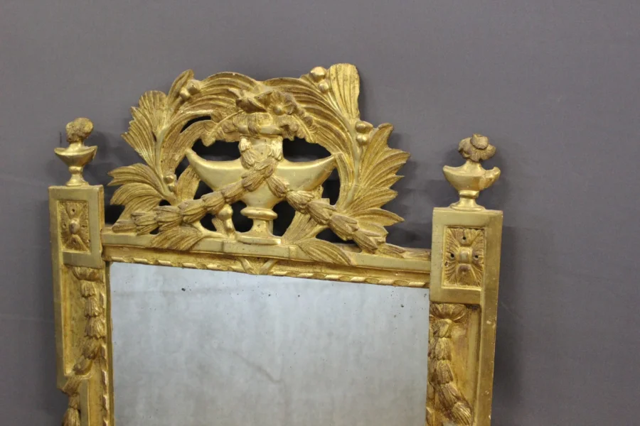 Miroir Louis XVI en bois doré XVIII